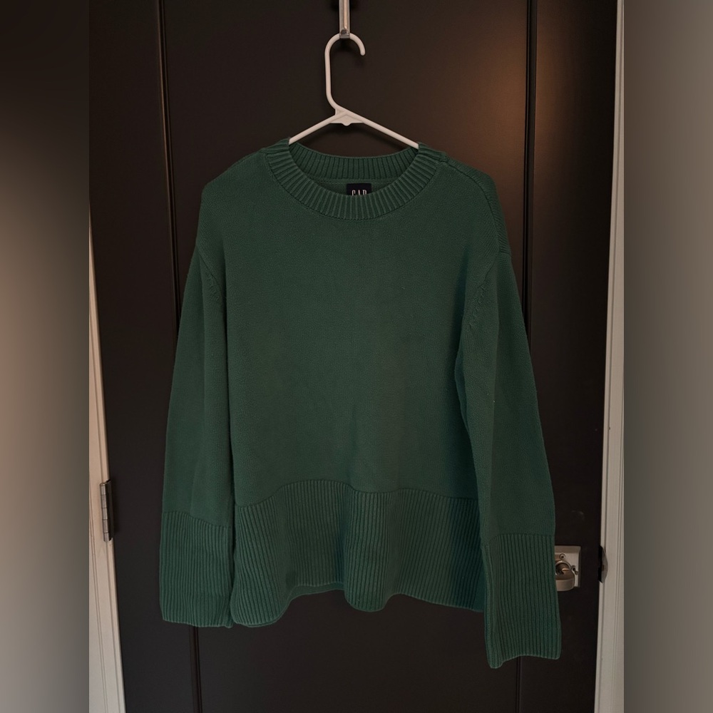 GAP Women's Forest Green Crew Neck Sweater